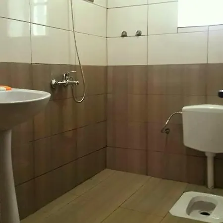 Martin Prebibaj Guest house Tropoje