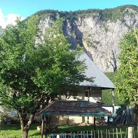 Guest house Martin Prebibaj Tropoje