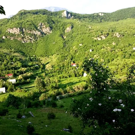 Penzion Martin Prebibaj Tropoje